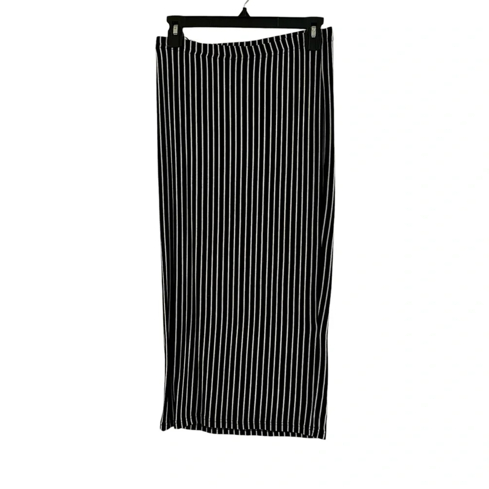 2/$12 Glamorous pencil skirt - Picture 2 of 5
